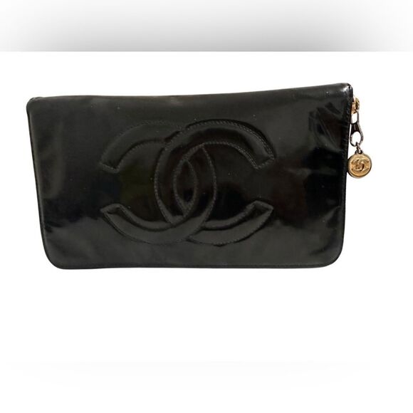 Chanel large zip around wallet added a chain - Picture 5 of 13